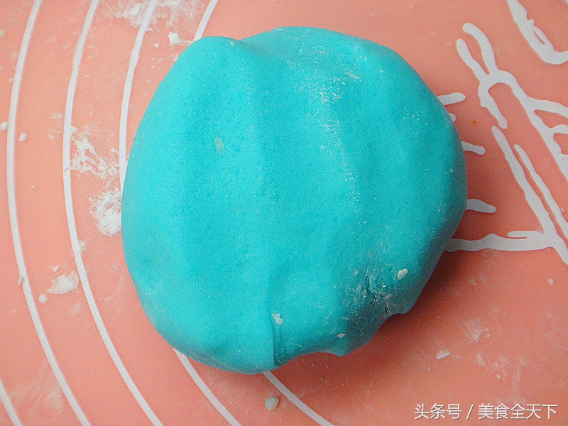 藍(lán)色妖姬翻糖蛋糕,藍(lán)色妖姬翻糖蛋糕百科
