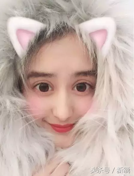 王俊凯的大学同学全是网红脸版张柏芝张天爱啊！