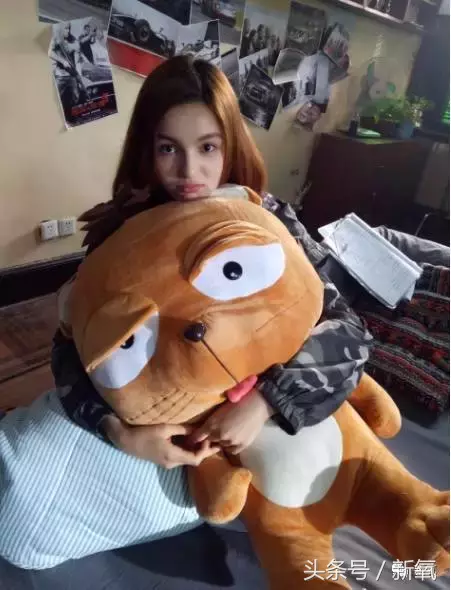 王俊凯的大学同学全是网红脸版张柏芝张天爱啊！