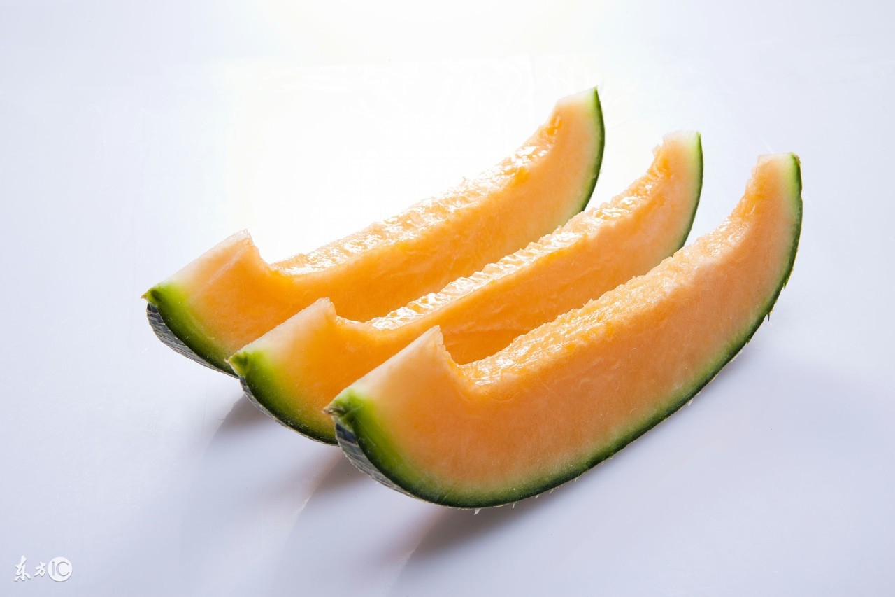 所以通过上面的学习哈密瓜有三种英语表达方式:1,honeydew  2,hami