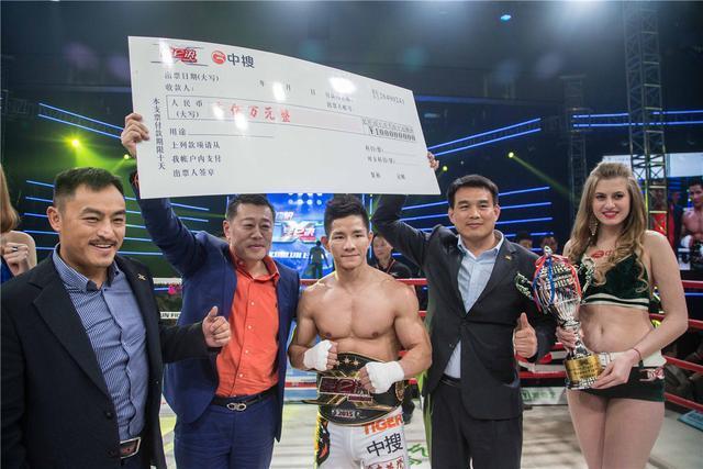 杨建平KO日本拳王有假？获100万奖励，复出KO日拳王破质疑