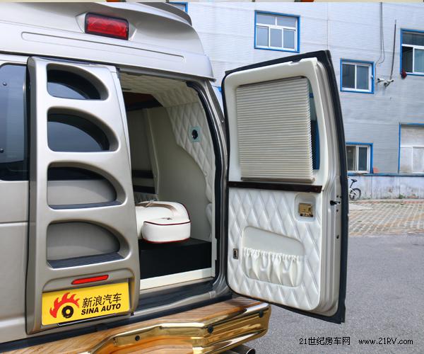 福特E350商务车-土豪金18k纯金打造