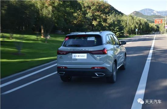 高性价比的6座SUV 全方位试驾风光新580