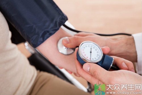 食疗治高血压的偏方(降高血压的偏方)