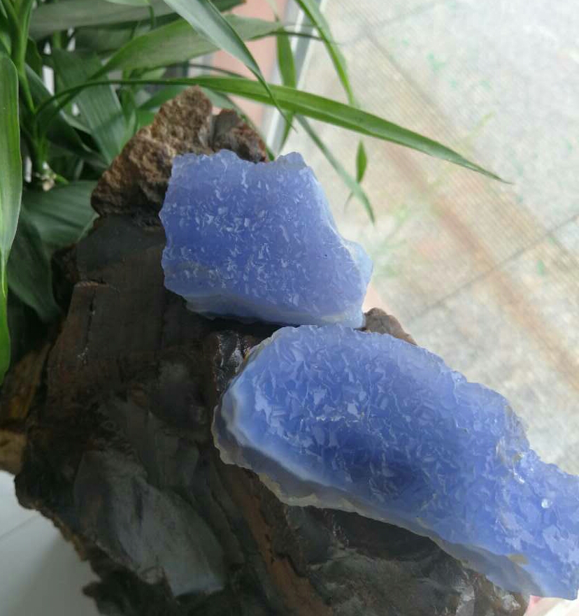 大杨树蓝玛瑙和土耳其蓝玉髓有什么区别(绿玉髓) 第20张