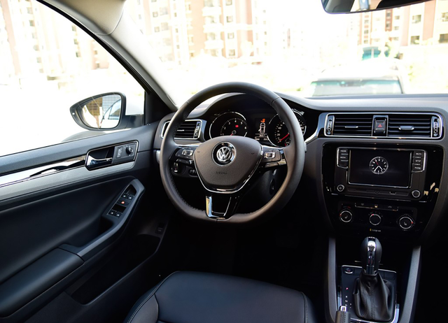 一汽大众压力很大，怒坎降价将速腾送上销量榜探花