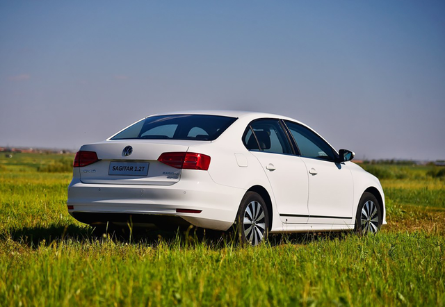 一汽大众压力很大，怒坎降价将速腾送上销量榜探花