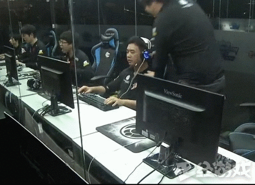 腾讯暴雪占了一半！小学生开学后你敢试试这些坑货少的游戏吗？