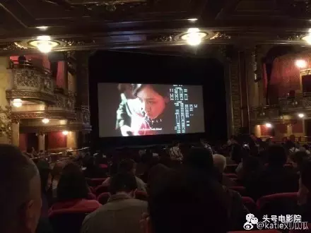 冯小刚拍对越自卫反击战看哭观众《芳华》首映被赞近年最好电影