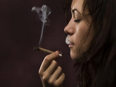 怎么看一个人是假抽烟，教你4个辨别是否抽烟的方法？