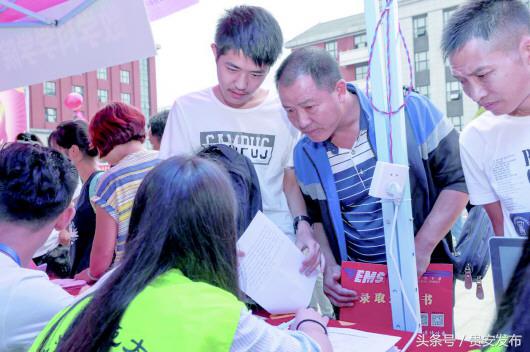 花溪大学城“开学季”系列报道——贵州医科大学：我来圆学医梦