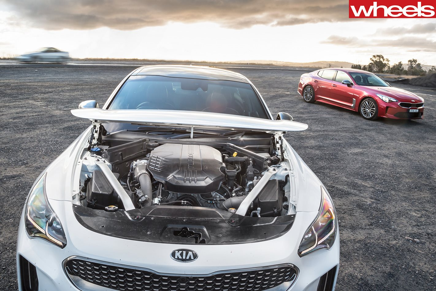 起亚毒刺gt多少钱(起亚后驱房车) - 价格百科