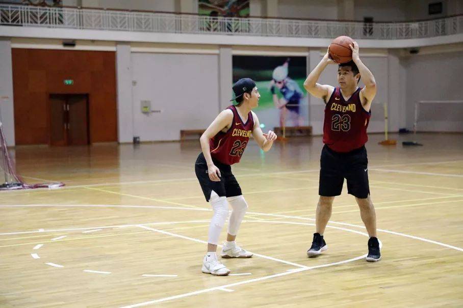 nba篮球衣服尺寸有哪些(新版NBA球衣尺码怎么选？)