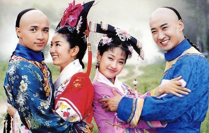 回忆《还珠格格》经典剧照,三个版本紫薇,小燕子,谁的演技最好