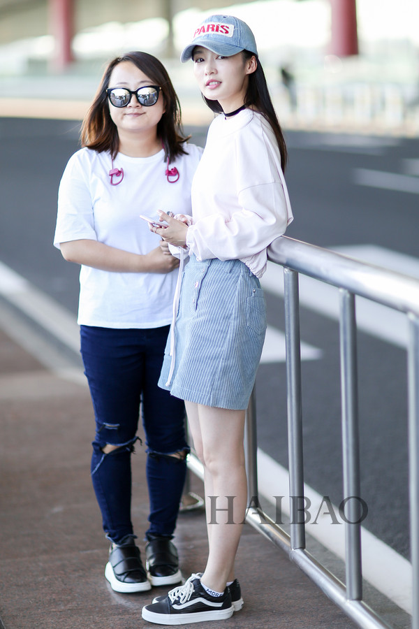 从强捧不红到热剧女主，李沁的衣品和演技一样让人过目不忘？
