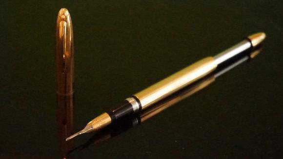 钢笔怎么装墨囊不出水，常见钢笔上墨系统介绍说明