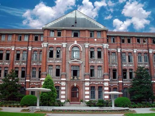 大家好给大家介绍一下，这是2017上海初中排名！所有家长和考生