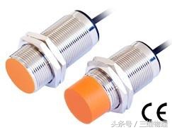 物理1000问：（静电场21）电容器的C与电压U、带电量Q有关吗？