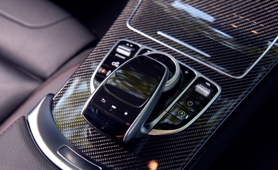 2018年奥迪SQ5 vs 2017年奔驰AMG GLC43 vs 2017年保时捷Macan S