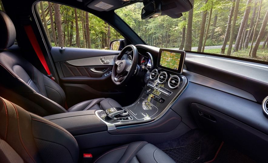 2018年奥迪SQ5 vs 2017年奔驰AMG GLC43 vs 2017年保时捷Macan S