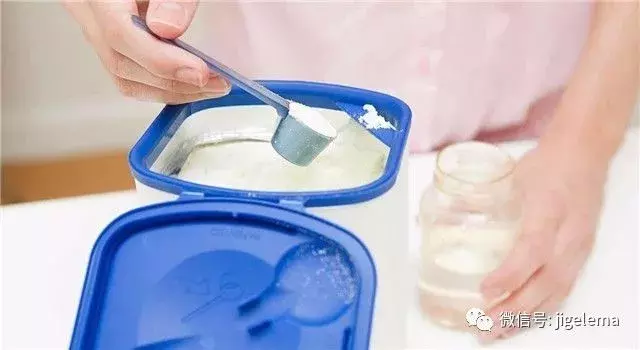 湿疹、腹泻可能是孩子牛奶过敏，专家教你该如何判断和预防！