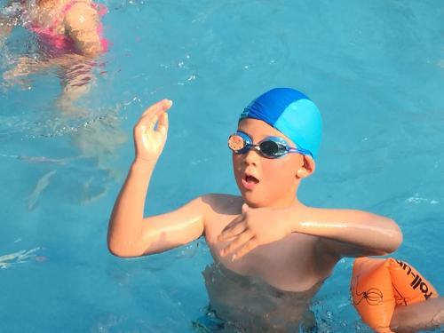 很多游泳愛好者的疑惑，經常去游泳鍛鍊，會讓身體增加肌肉嗎？