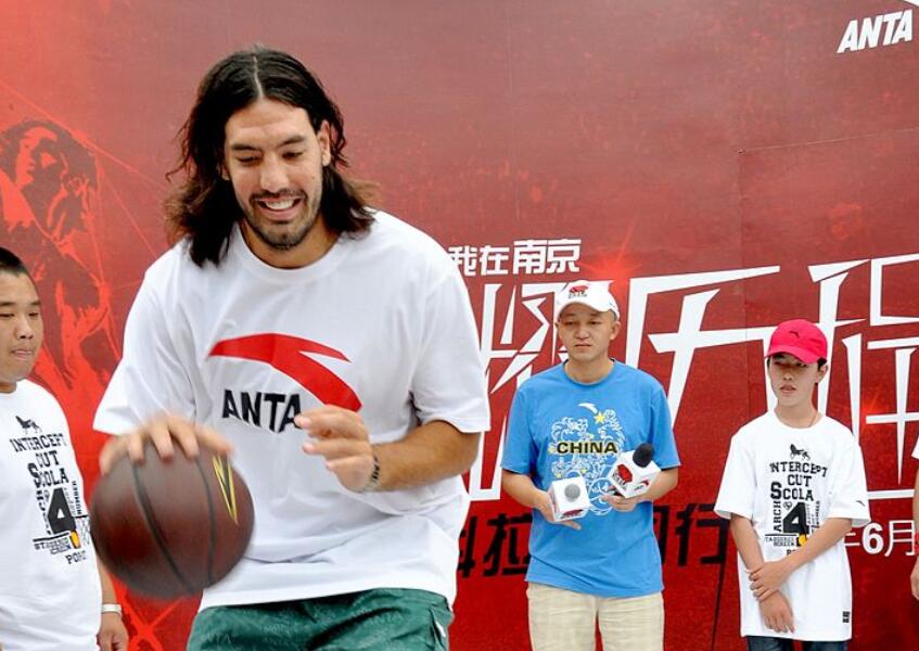 斯科拉为什么08才打nba(关于阿根廷“影帝”路易斯·斯科拉 你可能不知道的9件事)