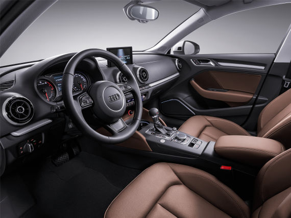 十多万块钱的奥迪a3迷得我神魂颠倒!月薪三千能开的起不?