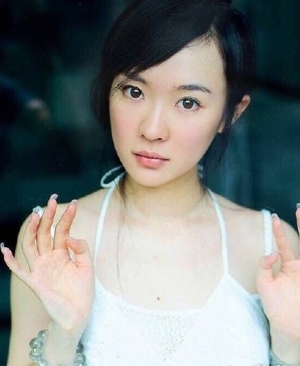 霍思燕青涩旧照曝光,相比一裸成名的她