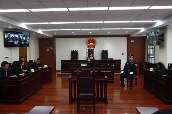 谁再爱我一次？当爸爸妈妈变成了恶魔！