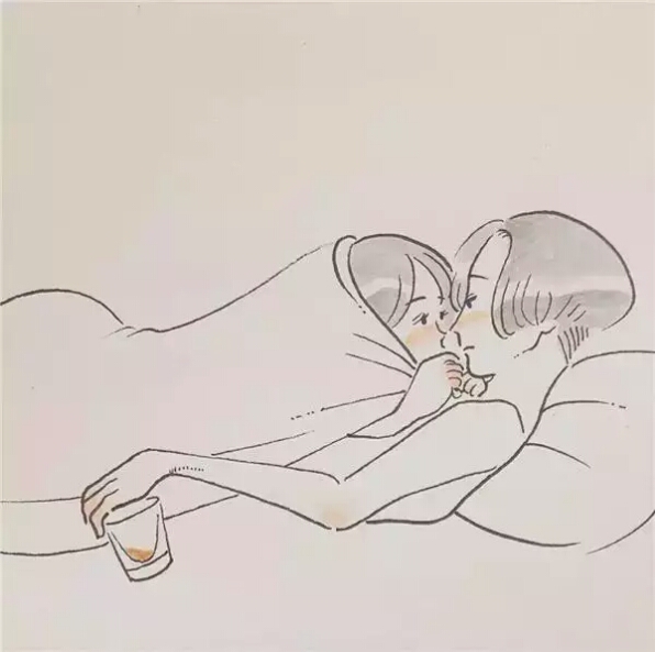 很恩爱的情侣才会有的五个动作，是“装”不出来的！