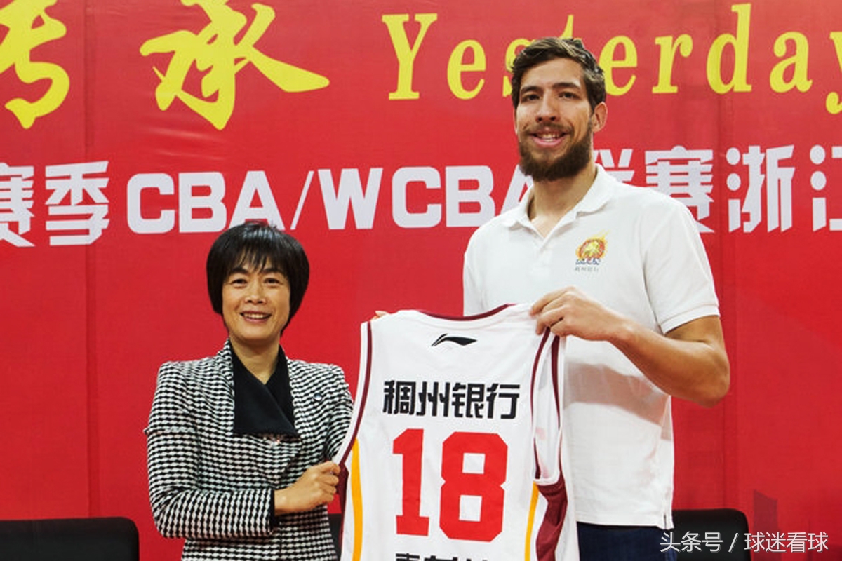 CBA选秀大会新秀表现：状元秀赛季报销詹姆斯数据惨淡，差距太大