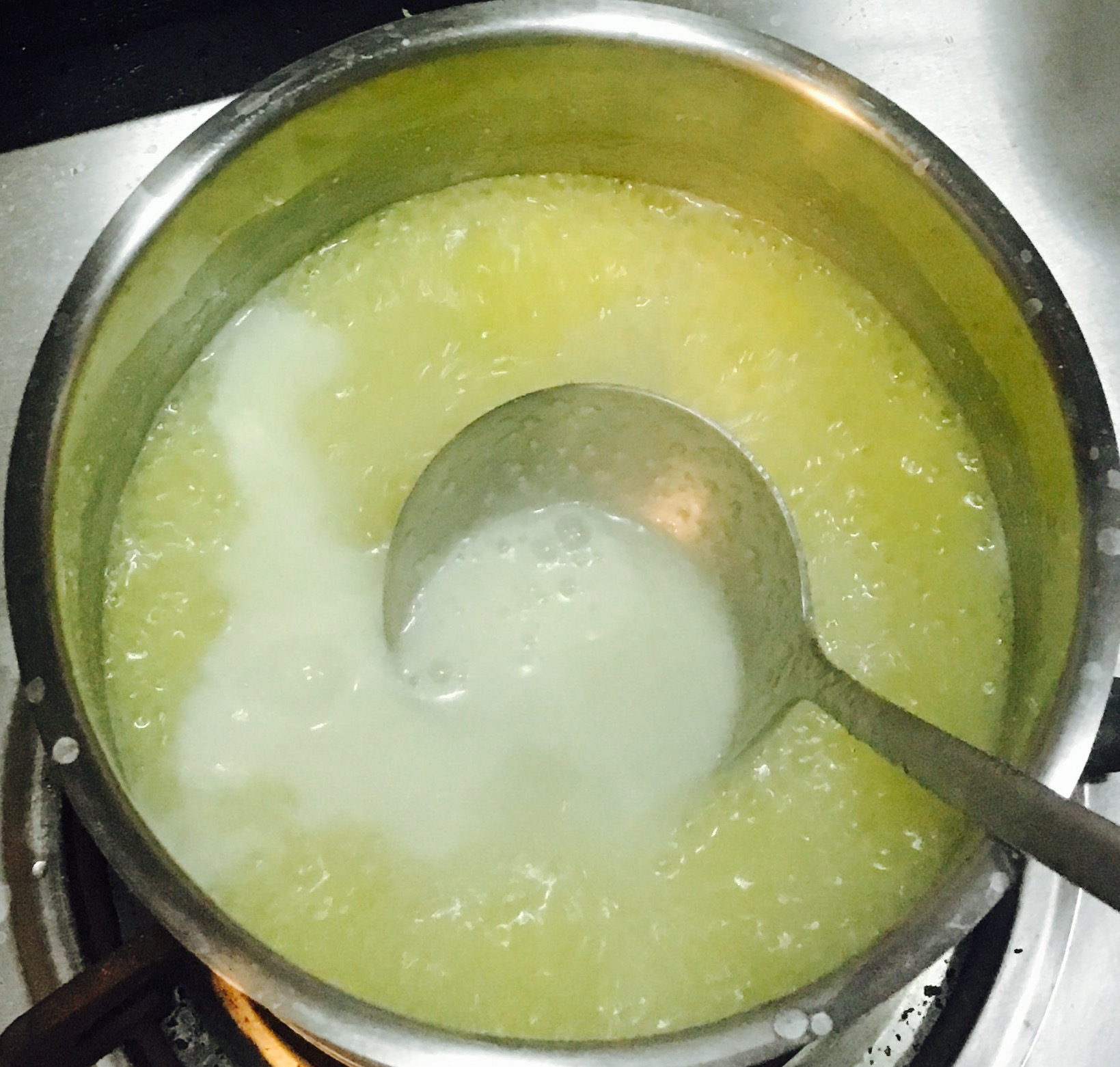 怎样做出粘乎乎的玉米面粥？快捷好喝的玉米面粥的家常做法