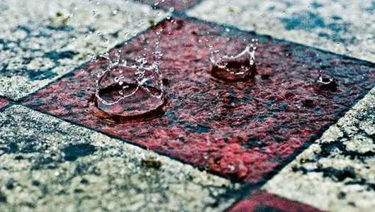 好久没下雨了，有点想念雨，听听有关雨的唯美古风诗词吧