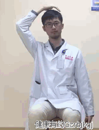 “抖肩舞”“职场卸膊操”能治肩颈痛？医生说不如练这7个小动作