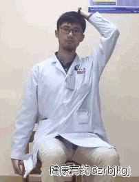 “抖肩舞”“职场卸膊操”能治肩颈痛？医生说不如练这7个小动作