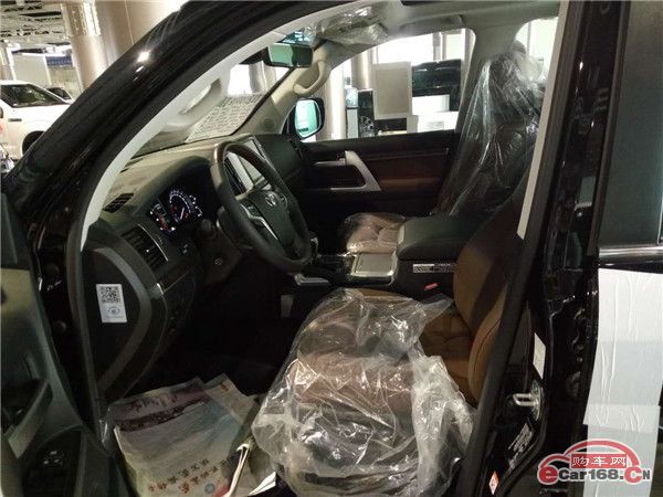 顶配越野能力强 2017款丰田兰德酷路泽5700性能揭秘