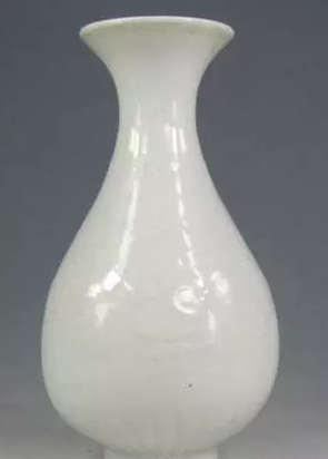 元代卵白釉的精品——枢府瓷