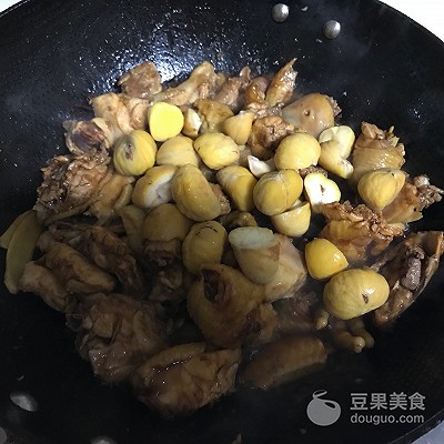 栗子黃燜雞,栗子黃燜雞做法