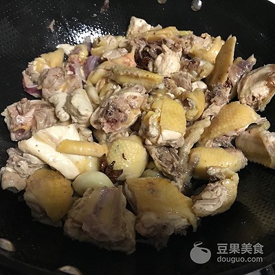 栗子黃燜雞,栗子黃燜雞做法