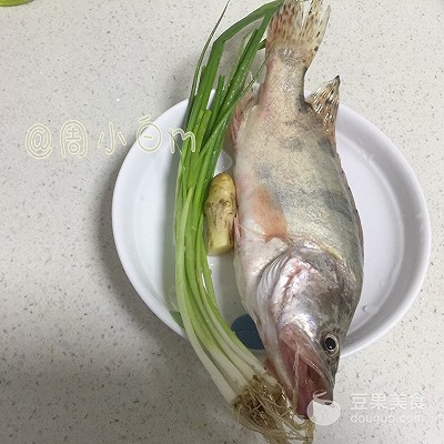 怎样做清蒸桂鱼,清蒸桂鱼怎么做好吃又简单