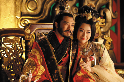 番外篇《隋唐英雄传》该剧以南北朝时期北周杨林举兵歼灭北齐班师后