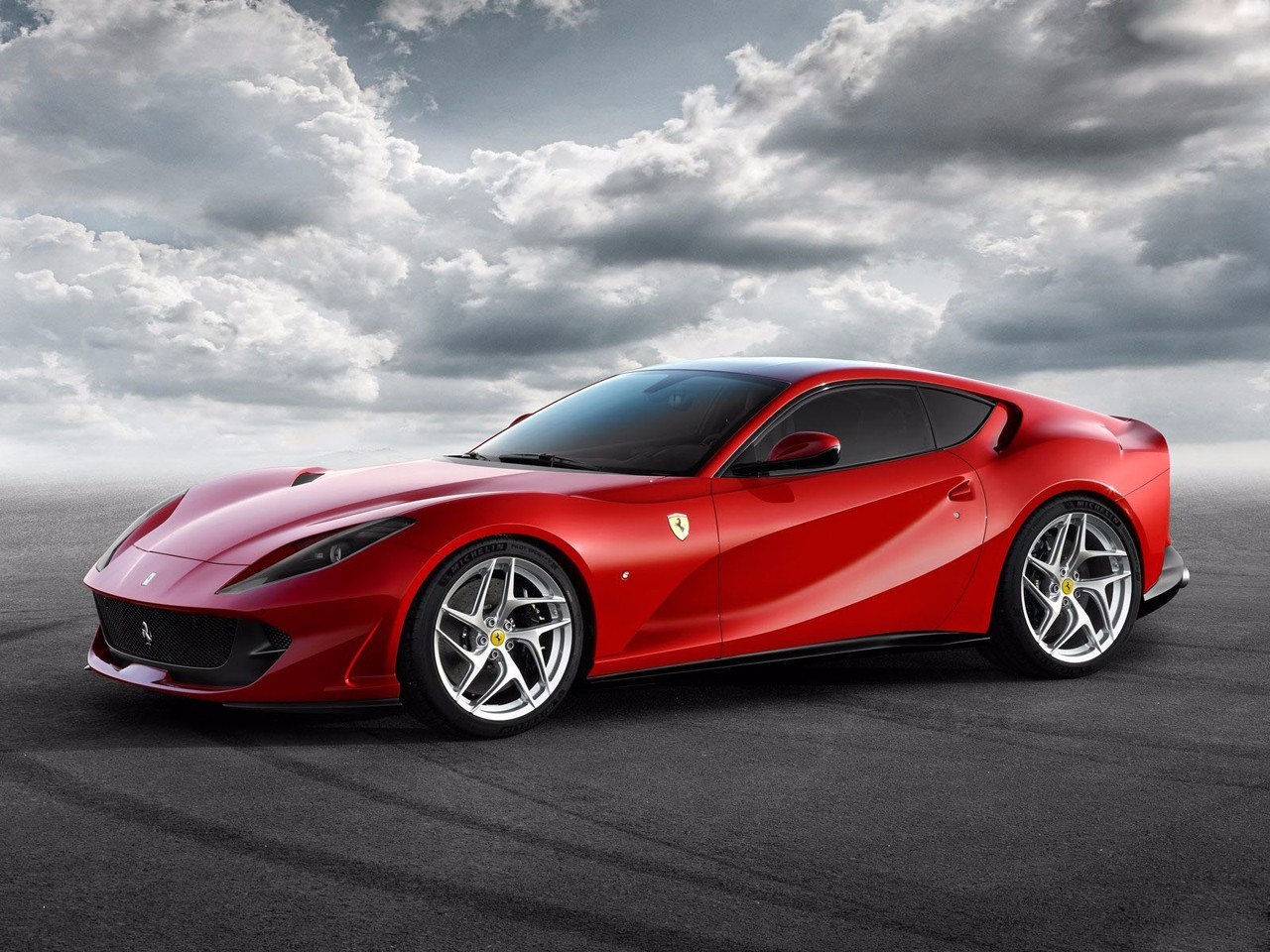 大劲撩车：2.9S破百法拉利812Superfast