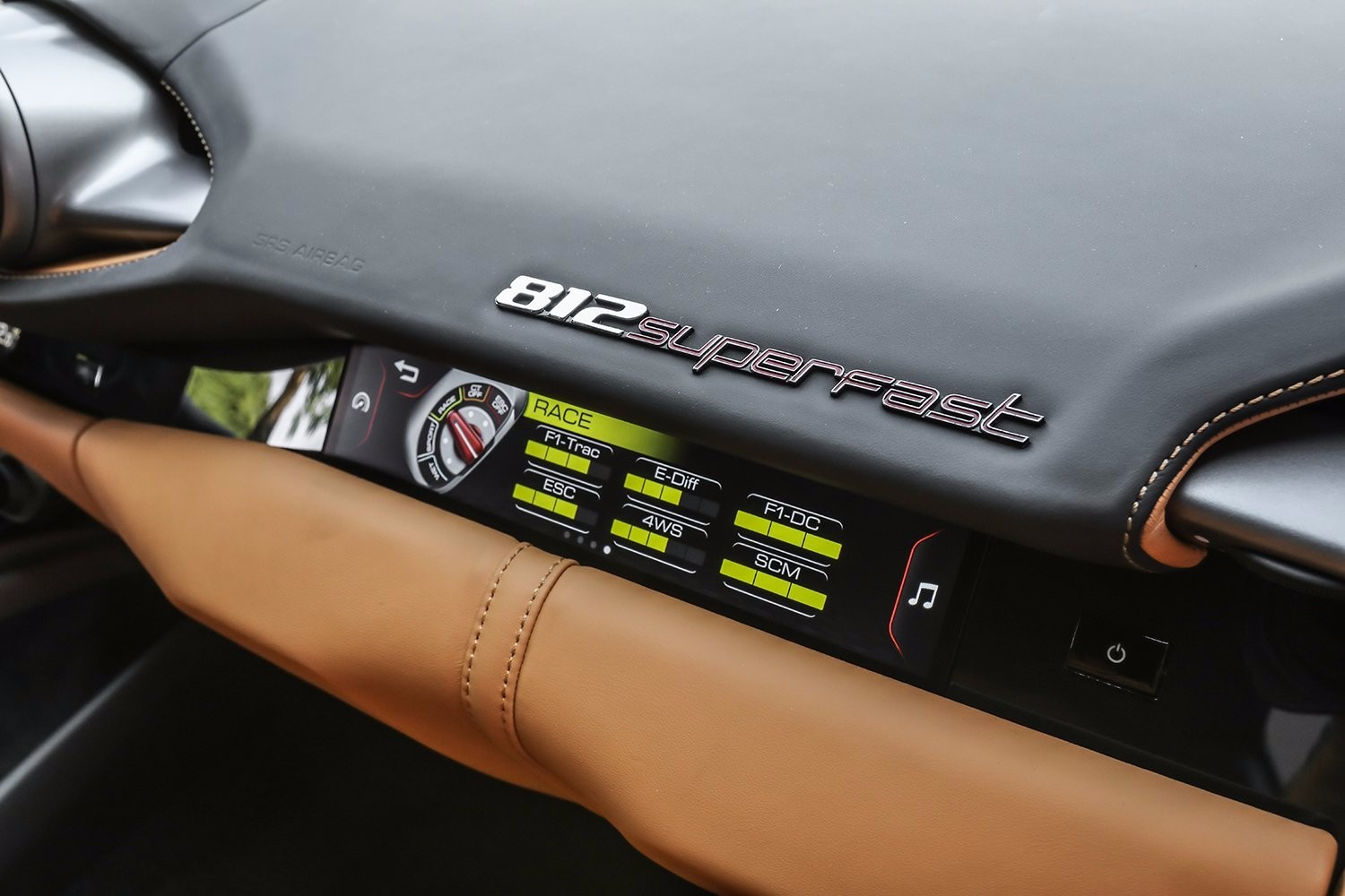 大劲撩车：2.9S破百法拉利812Superfast