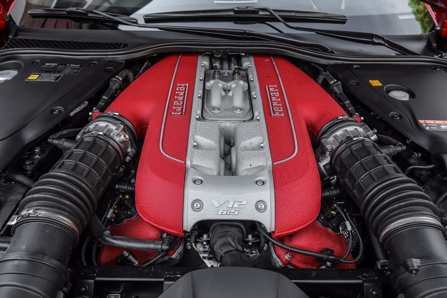 大劲撩车：2.9S破百法拉利812Superfast