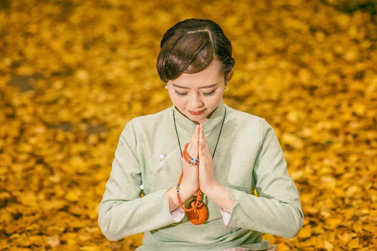 女性朋友常问：我们可以佩戴观音吗？