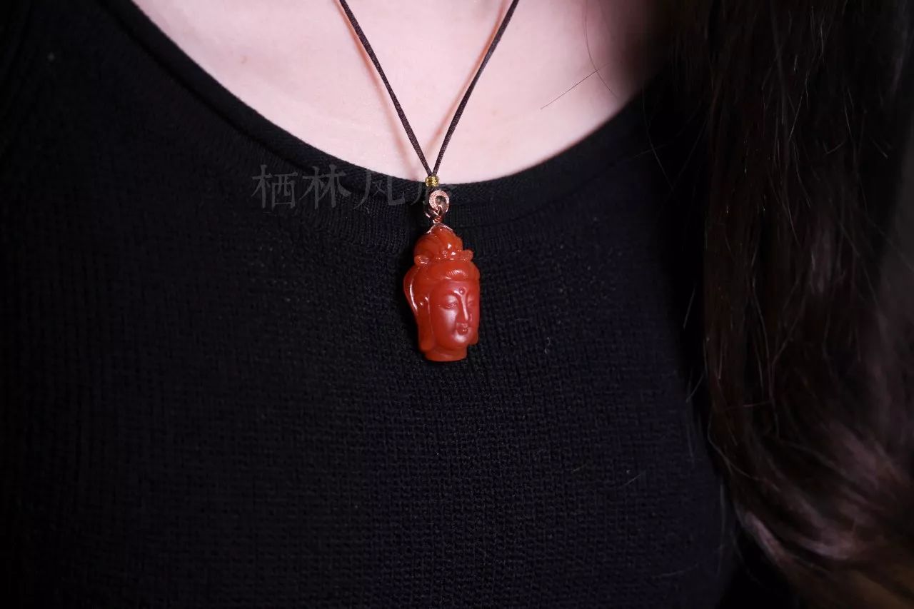 女性朋友常问：我们可以佩戴观音吗？