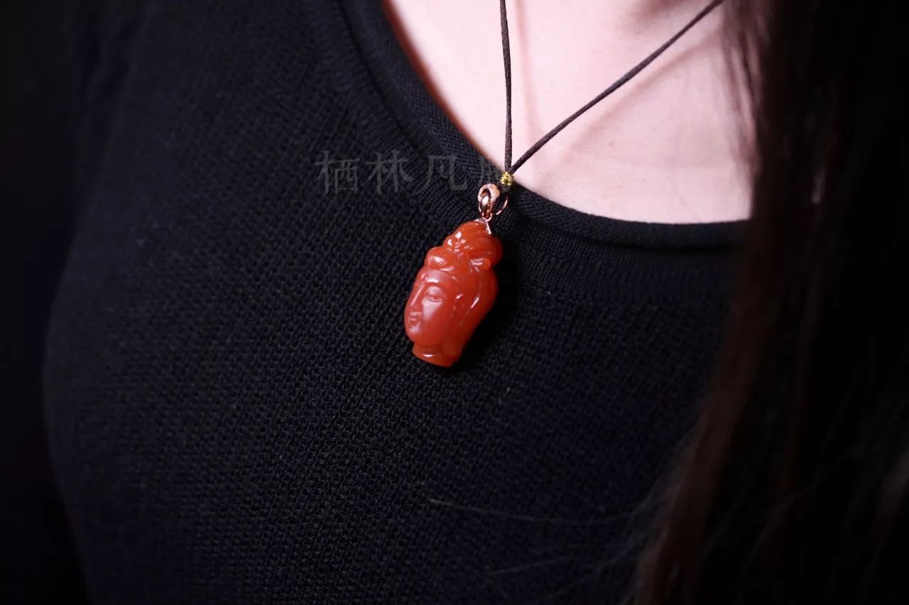 女性朋友常问：我们可以佩戴观音吗？