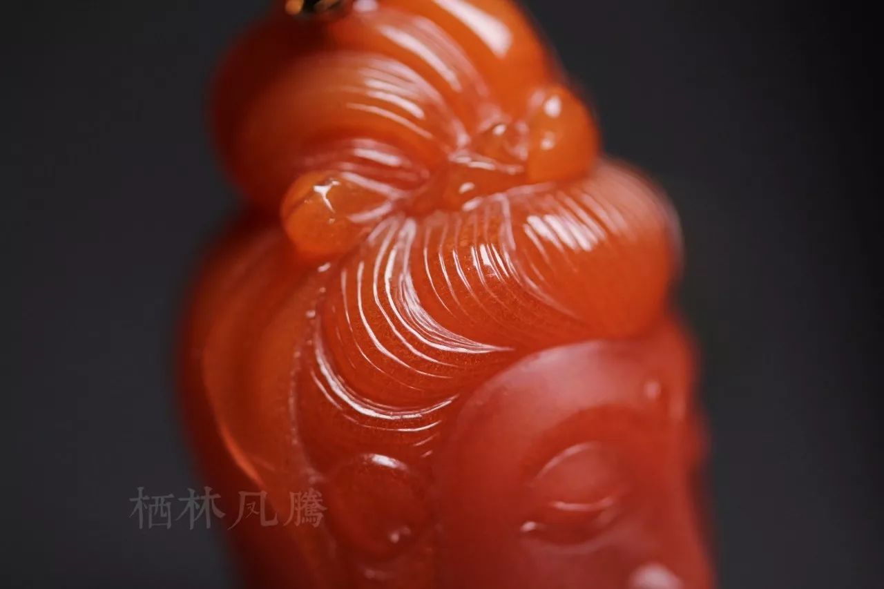 女性朋友常问：我们可以佩戴观音吗？