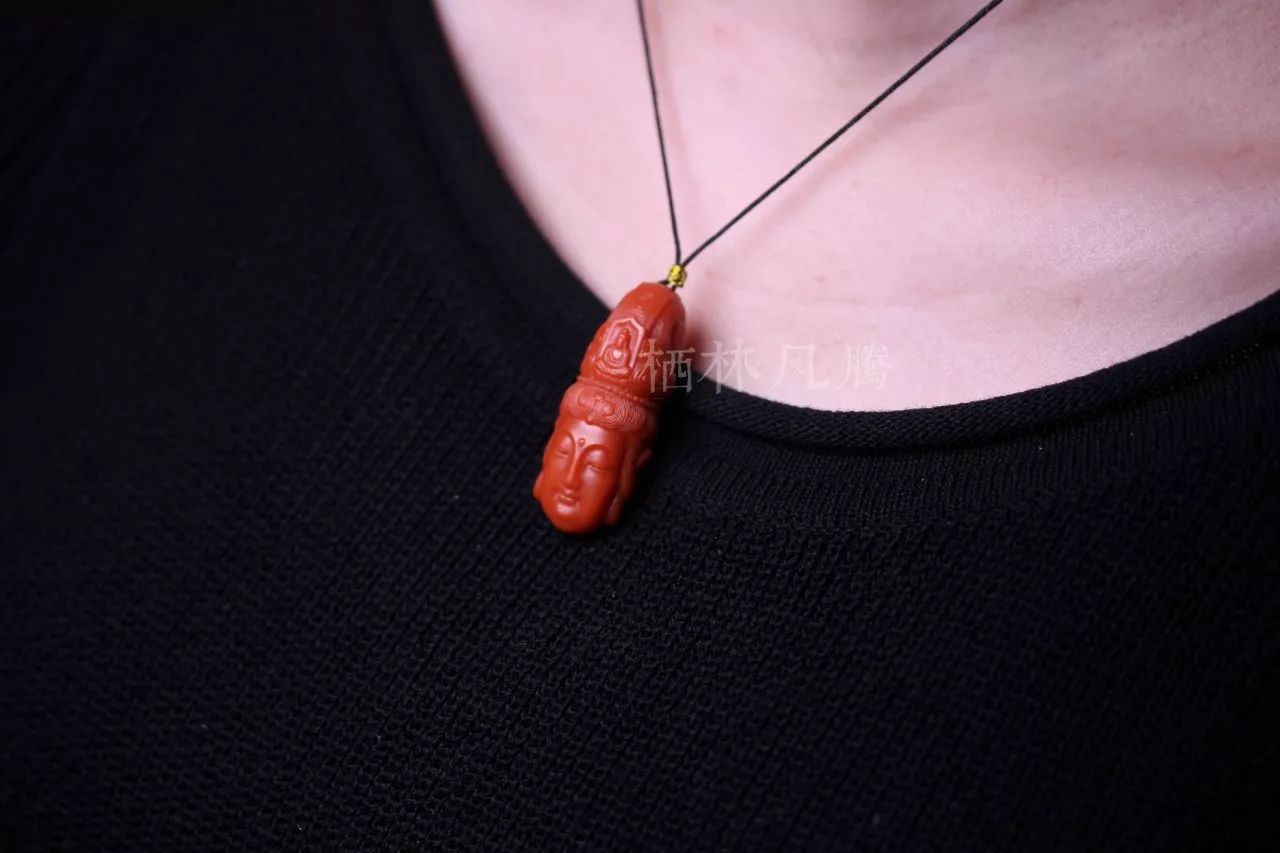 女性朋友常问：我们可以佩戴观音吗？